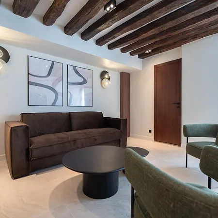 Apartment Luxury Marais Paris